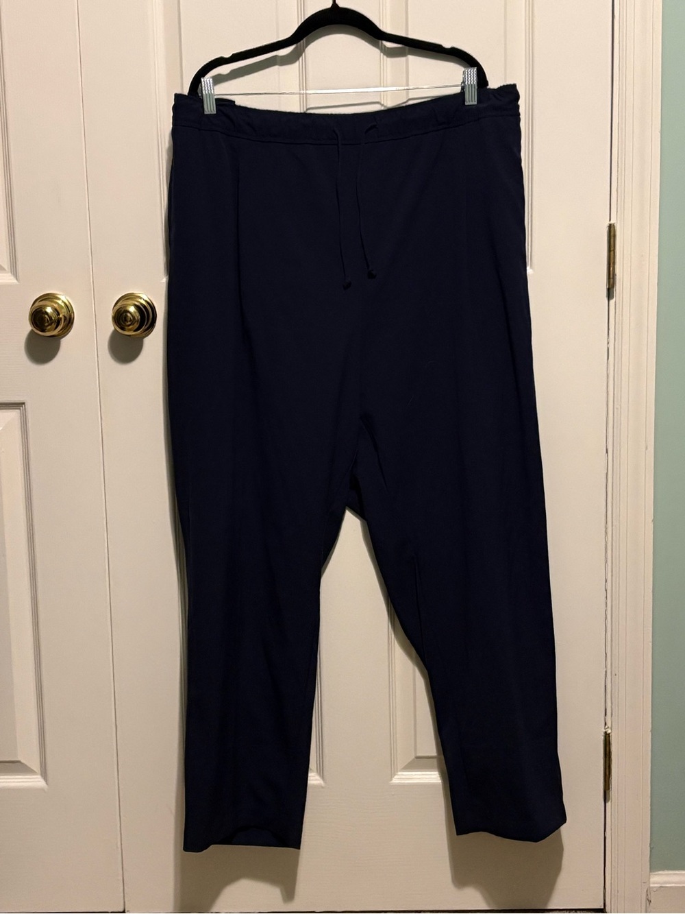 Old Navy Billie High-Rise Boot-Cut Pants in Black